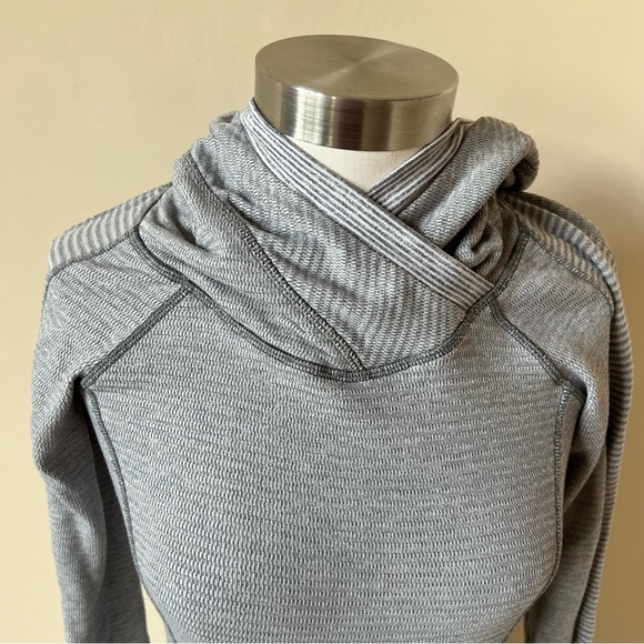 Lululemon think fast pullover hoodie top gray 13290 - Picture 6 of 12
